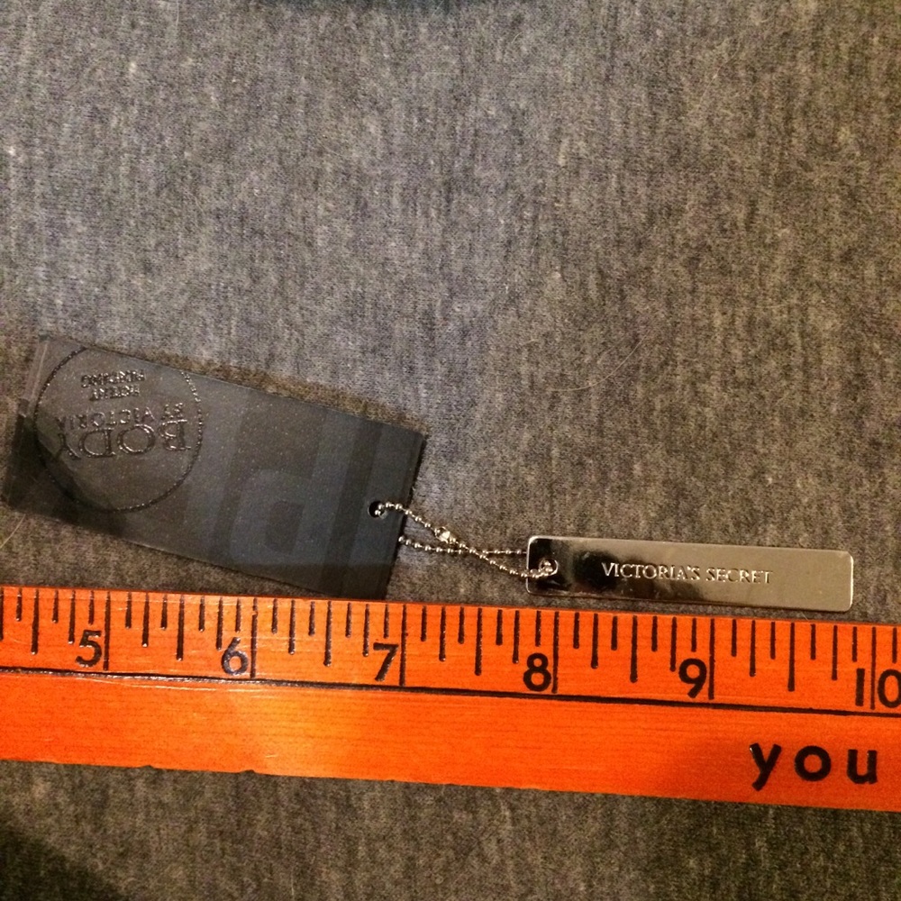 Set Of 4 Keychains - image 8